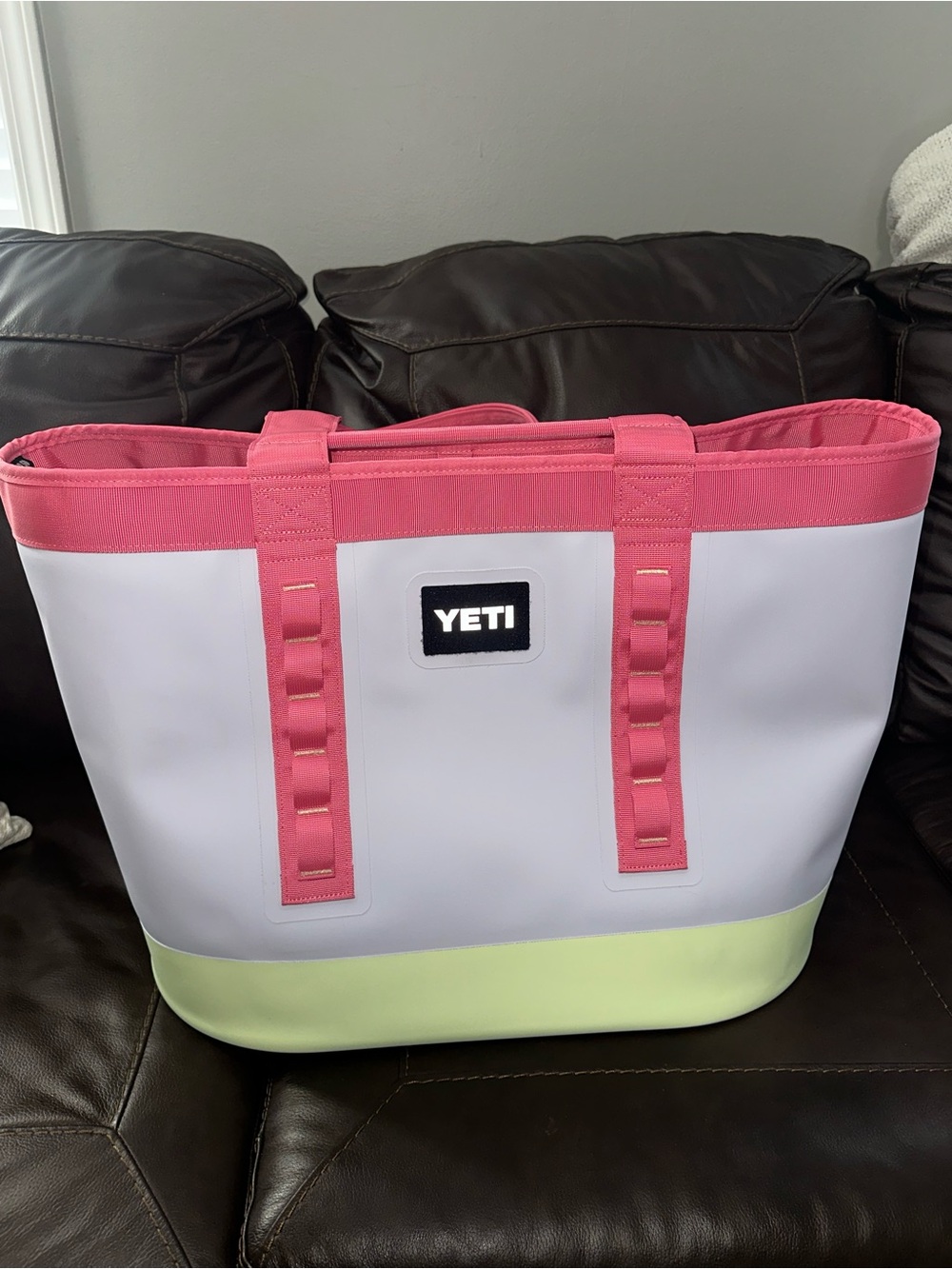 Yeti Camino 50 Carryall Tote Birdie - Picture 3 of 5